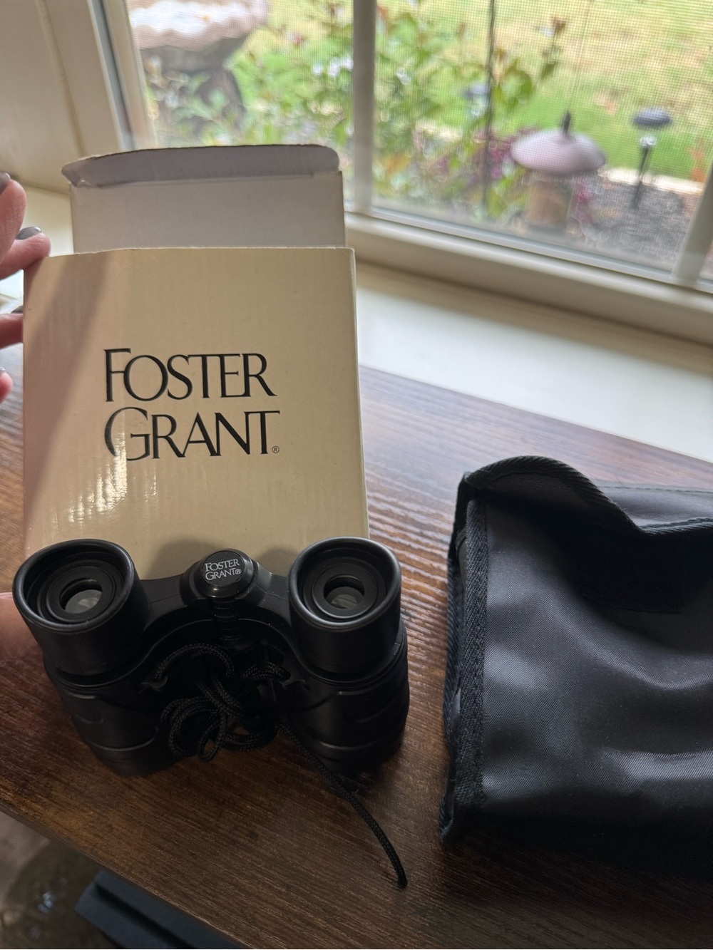 NIB Foster Grant Compact Folding Black Binoculars w/ Case & Manual